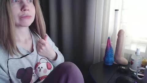 I have new photos come and see with love Molly online show from 02.26.25