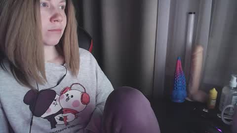 I have new photos come and see with love Molly online show from 02.26.25