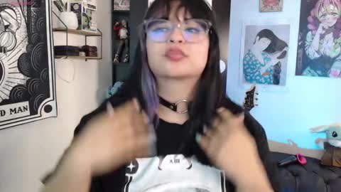 Molly online show from 03.05.25