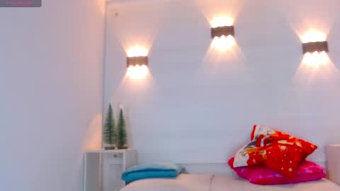 Molly Spears online show from 01.05.25