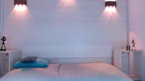 Molly Spears online show from 02.03.25