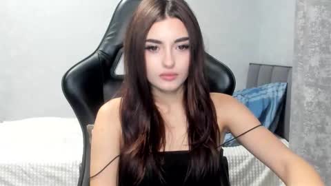 Molly online show from 11.23.25