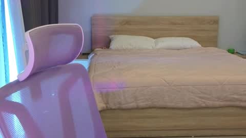 Molly online show from 04.15.26