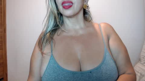 Molly Bunny online show from 07.09.26