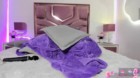 Molly  online show from 03.12.25