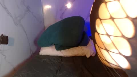  MOLLY  GUNSG online show from 04.15.26