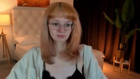 mollyjiggles online show from 10.11.25
