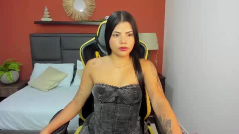 mollylove_ online show from 09.23.25