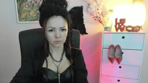 Molly online show from 02.05.26