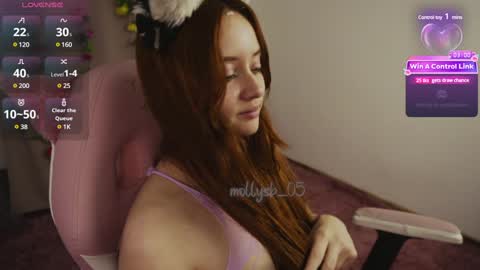 Snapshot of mollysb_05 chatting on 12.12.24 mollysb_05 online show from 12.12.24