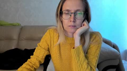 AngelMomm online show from 02.26.25