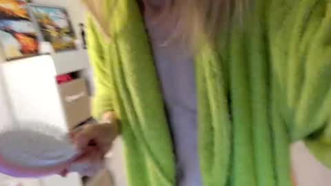 AngelMomm online show from 02.28.25