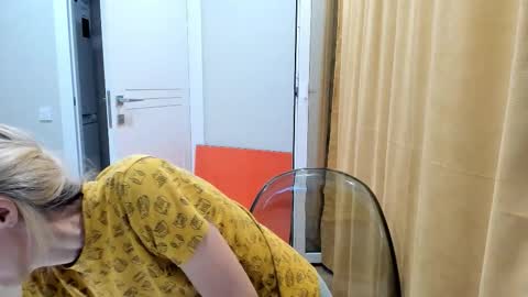 AngelMomm online show from 09.22.25