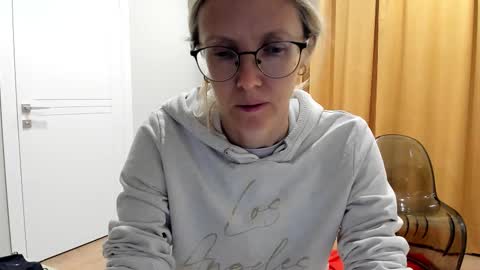 AngelMomm online show from 10.14.25