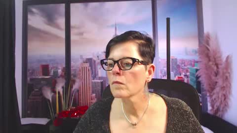 MollySun Nina Randmann online show from 10.16.25