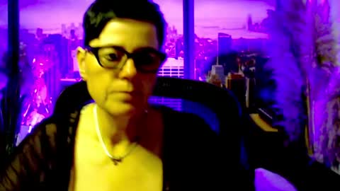 Snapshot of mollysun chatting on 06.15.26 MollySun Nina Randmann online show from 06.15.26