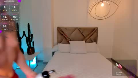 Molly Sunders online show from 11.11.25