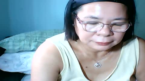 mombastic55 online show from 08.07.26