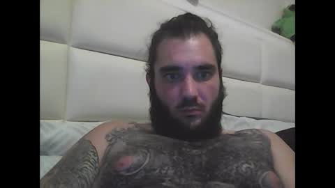 Snapshot of mommabearanpoppabear850 chatting on 09.27.25 mommabearanpoppabear850 online show from 09.27.25