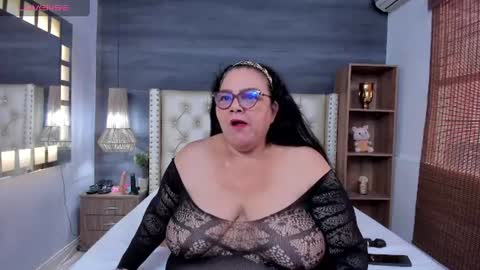 Snapshot of mommy_cute chatting on 06.09.26 Jelitza online show from 06.09.26