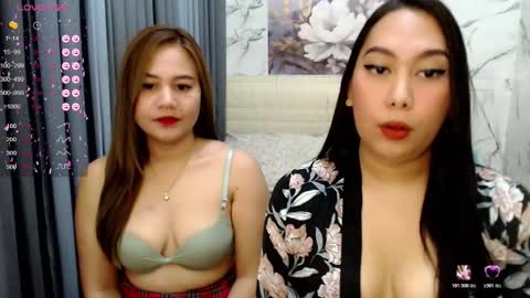 Snapshot of mommyknowsbest69 chatting on 02.18.26 Hot Mommy Nathalie online show from 02.18.26