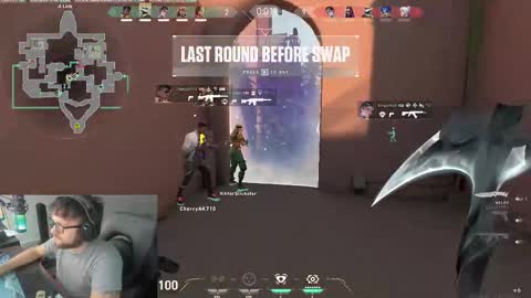 Snapshot of mommysimp69 chatting on 12.10.24 Sky online show from 12.10.24