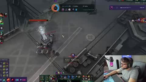 Snapshot of mommysimp69 chatting on 12.20.24 Sky online show from 12.20.24