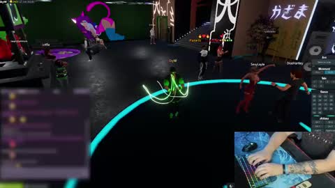 Snapshot of mommysimp69 chatting on 12.31.24 Sky online show from 12.31.24