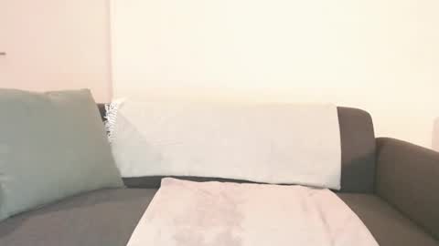 Momo online show from 01.11.25