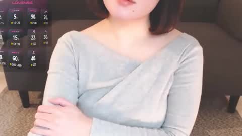 Momo online show from 12.04.25