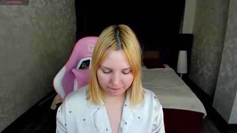 mon1ca_jones online show from 11.30.25