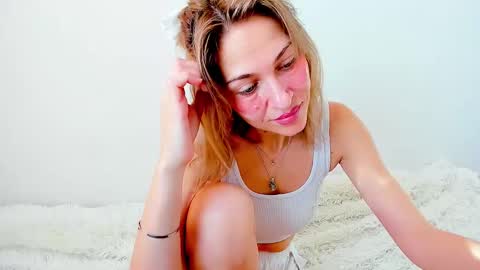 Mona online show from 03.09.25