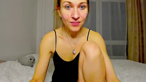 Mona online show from 03.12.25