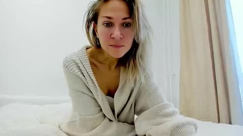 Mona online show from 11.07.25