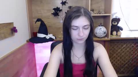 Snapshot of monakali chatting on 11.13.25 monakali online show from 11.13.25