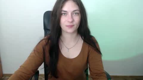 Snapshot of monakali chatting on 12.18.25 monakali online show from 12.18.25