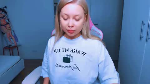 Snapshot of monalauu chatting on 12.05.24 online show from 12.05.24