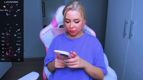 Snapshot of monalauu chatting on 12.09.24 online show from 12.09.24