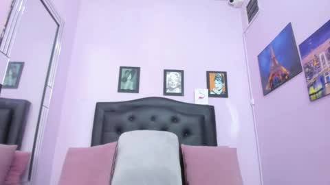 paola online show from 03.10.26