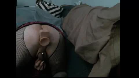 Snapshot of monasnuts chatting on 11.26.25 monasnuts online show from 11.26.25