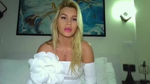 Monica online show from 01.22.25