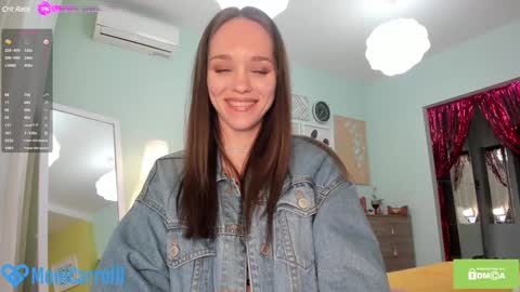Snapshot of moni_carroll chatting on 02.08.25 Monia Help me get 20000 subscribers online show from 02.08.25