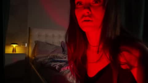 Snapshot of moni_carroll chatting on 10.06.25 Monia Help me get 20000 subscribers online show from 10.06.25