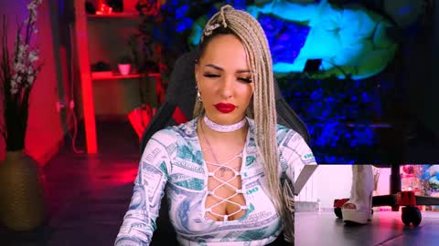 Monika online show from 02.05.25