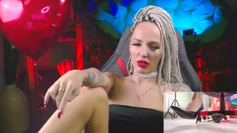 Monika online show from 02.16.25