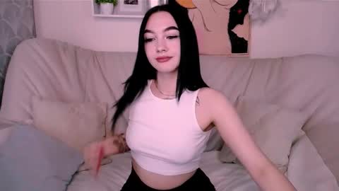 Monica online show from 09.17.25