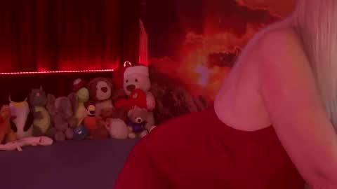 Monika    online show from 02.25.25