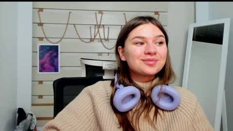 Monika online show from 02.05.25