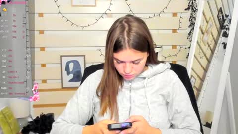 Monika online show from 11.28.25