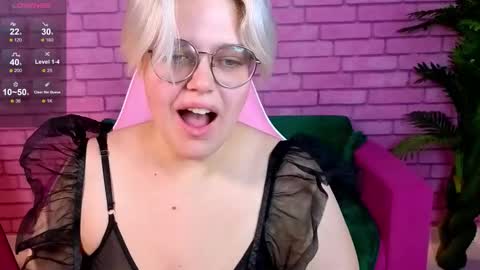 Monica online show from 10.16.25